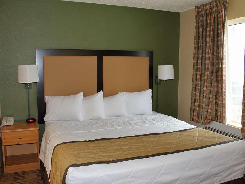 Beachwood Extended Suites Orange Room photo